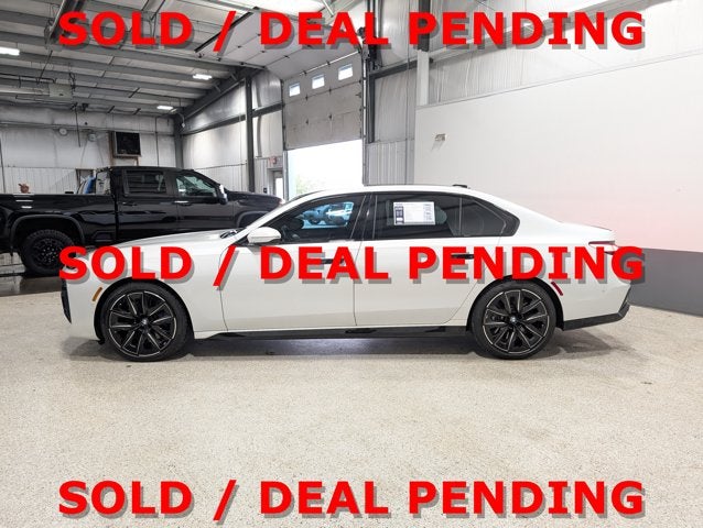 2023 BMW 7 Series 760i xDrive Executive Pkg B&W Sound Lux Rear Seat Pkg