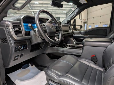 2025 Ford F-250 Super Duty Platinum