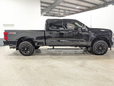 2025 Ford F-250 Super Duty Platinum