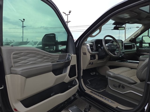 2025 Ford F-250 Super Duty Platinum