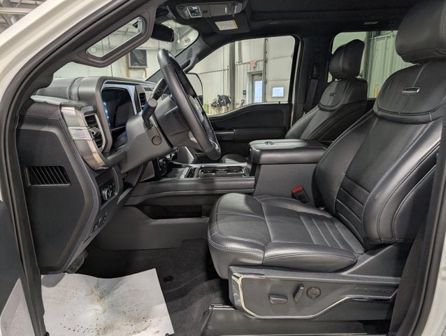 2025 Ford F-350 Super Duty Platinum