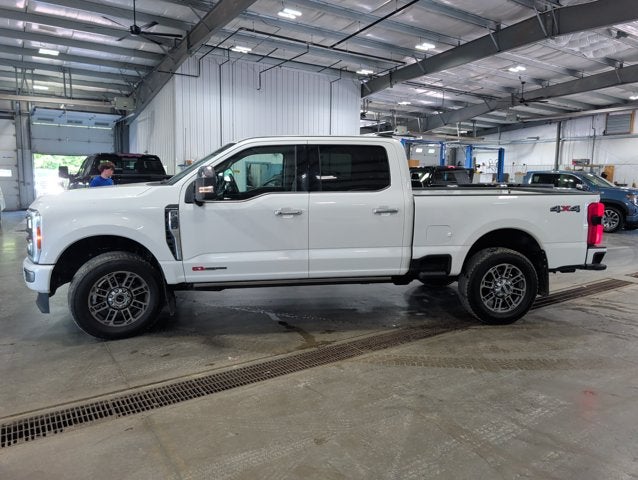 2025 Ford F-350 Super Duty Platinum