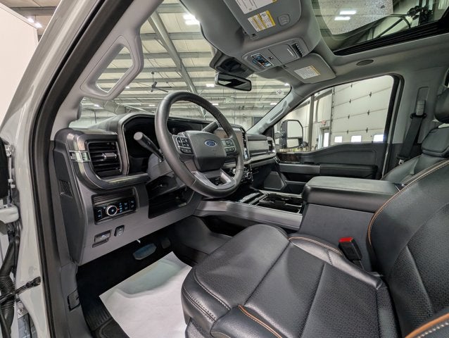2025 Ford F-350 Super Duty LARIAT