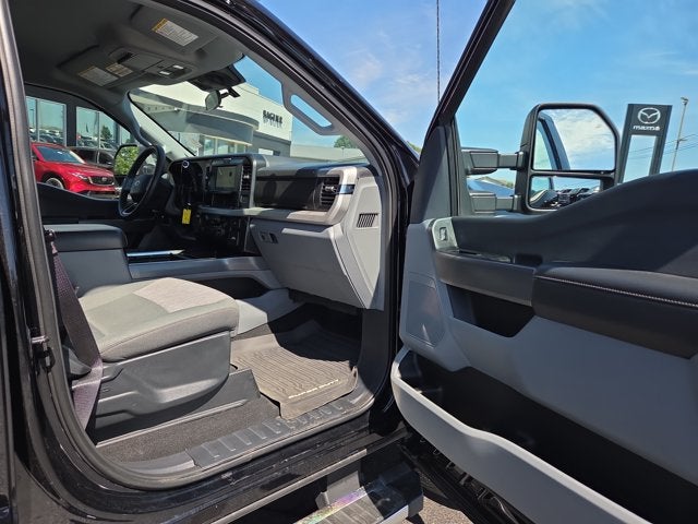 2025 Ford F-350 Super Duty XLT