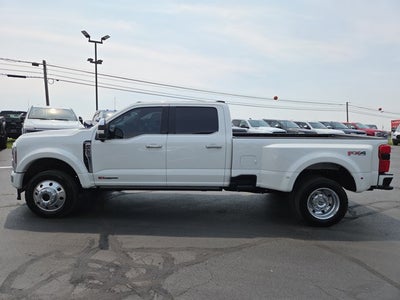 2025 Ford F-450 Super Duty Platinum