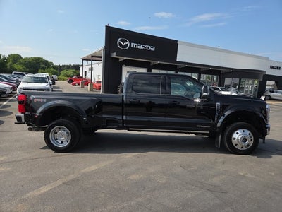 2025 Ford F-450 Super Duty LARIAT