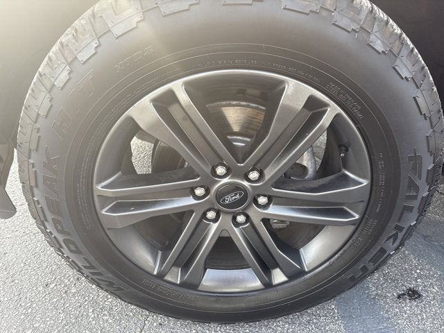 2022 Ford F-150 Base