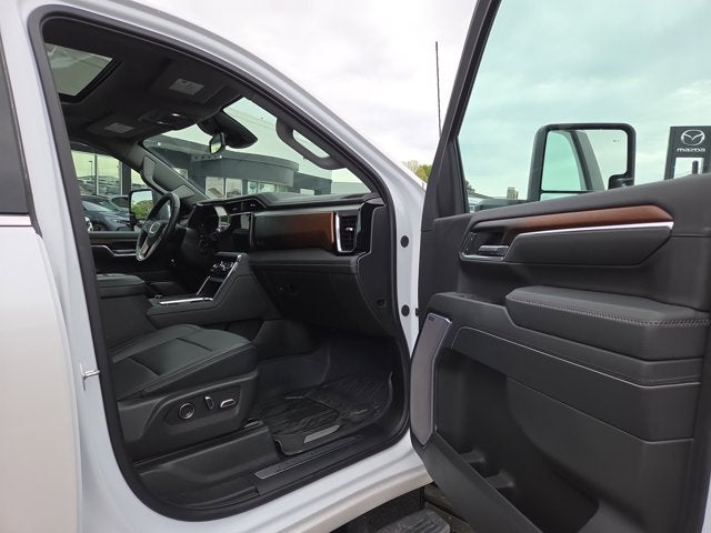 2025 GMC Sierra 3500HD Denali