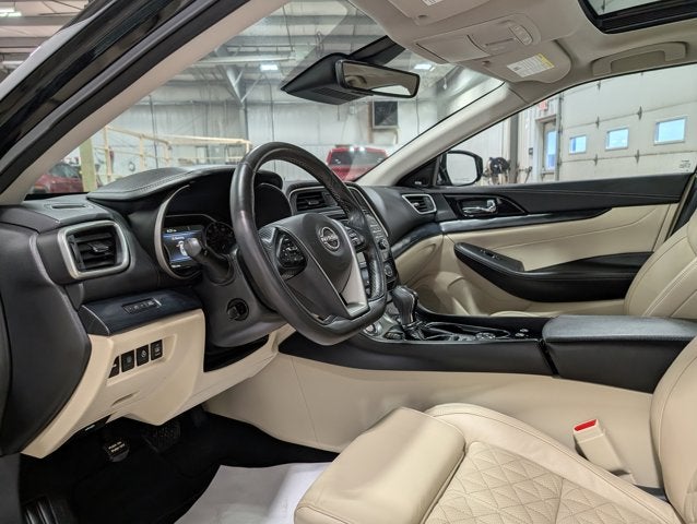 2023 Nissan Maxima Platinum