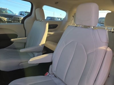 2017 Chrysler Pacifica LX