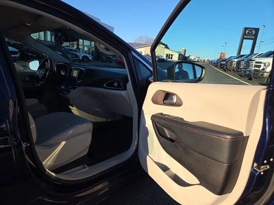 2017 Chrysler Pacifica LX