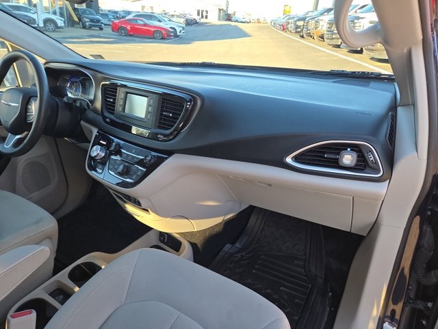 2017 Chrysler Pacifica LX
