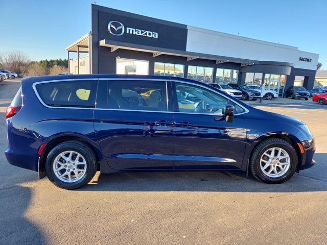 2017 Chrysler Pacifica LX