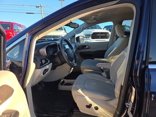 2017 Chrysler Pacifica LX