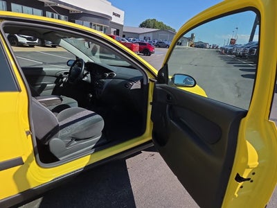 2002 Ford Focus ZX3 Base