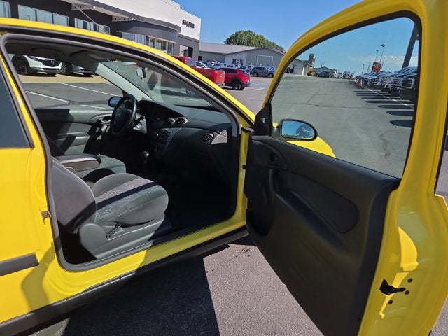 2002 Ford Focus ZX3 Base