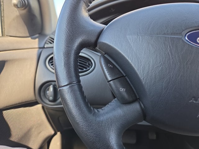 2002 Ford Focus ZX3 Base