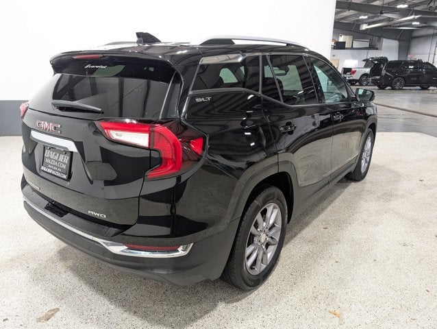 2022 GMC Terrain SLT