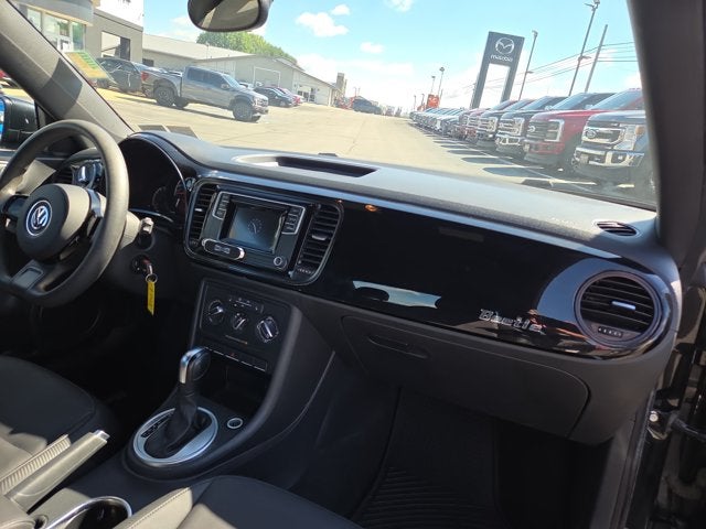 2016 Volkswagen Beetle Base
