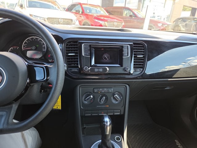 2016 Volkswagen Beetle Base