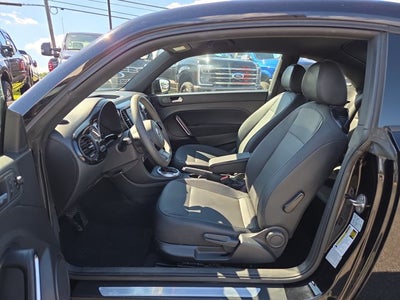 2016 Volkswagen Beetle Base