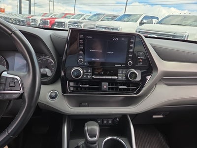 2021 Toyota Highlander LE