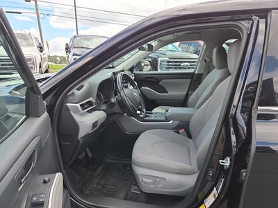2021 Toyota Highlander LE
