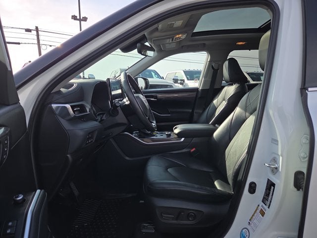 2022 Toyota Highlander Platinum