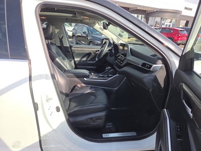 2022 Toyota Highlander Platinum