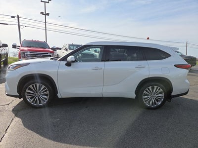 2022 Toyota Highlander Platinum