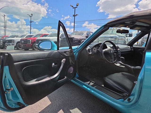 2003 Mazda Mazda MX-5 Miata Cloth